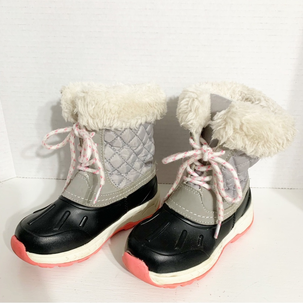 Carter’s Vermont Faux Fur Trimmed Quilted Round Toe Lace Up Winter Snow Boots